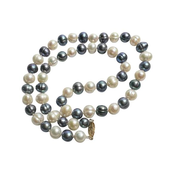 14kt Gold Hand Knotted 7mm Peacock Black (Bluish) & White Pearl Necklace 17" - Picture 4 of 10